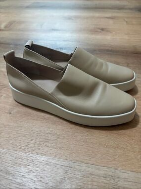 Vince Women Saxon-2 Leather Slip-on Sneakers Wheat/taupe 8 M Luxury Shoes